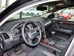 奥迪Q7 2015款 35 TFSI quattro 进取型