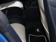 欧陆 2015款 4.0T GT3-R