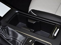 索兰托 2015款 索兰托L 2.4L GDI 汽油4WD精英版 5座 国V