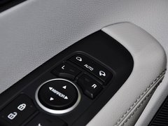 索兰托 2015款 索兰托L 2.4L GDI 汽油4WD精英版 5座 国V
