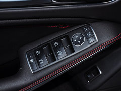 奔驰GLA级AMG 2015款 GLA 45 AMG 4MATIC 5座
