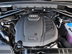 奥迪Q5 2015款 40 TFSI 进取型 5座