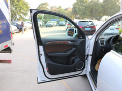 奥迪Q5 2015款 40 TFSI 舒适型 5座