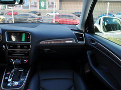 奥迪Q5 2015款 40 TFSI 舒适型 5座
