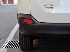 RAV4荣放 2015款 2.0L CVT 两驱都市版 5座