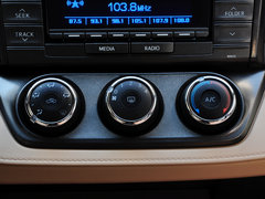 RAV4荣放 2015款 2.0L CVT 两驱都市版 5座