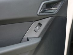 猎豹Q6 2015款 2.0T 手动 两驱版 7座