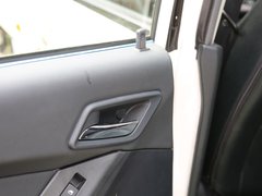 猎豹Q6 2015款 2.0T 手动 两驱版 7座