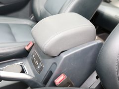 猎豹Q6 2015款 2.0T 手动 两驱版 7座