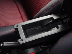英伦 C5 2015款 1.5L 手动 两厢进取型