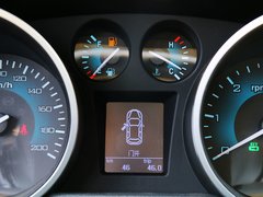 萨瓦纳 2015款 2.8T 四驱柴油豪华版 5座