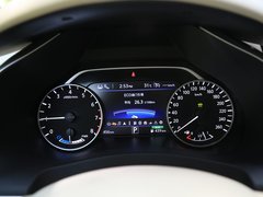 楼兰 2015款 2.5 XV四驱混动旗舰版