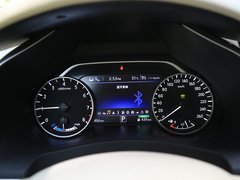 楼兰 2015款 2.5 XV四驱混动旗舰版