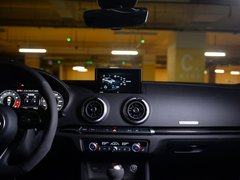 奥迪RS3 2017款 RS 3 2.5T Limousine