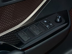 丰田C-HR 2018款 2.0L 旗舰天窗版 国VI