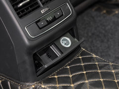 奥迪A4L 2019款 45 TFSI quattro 个性运动版 国VI