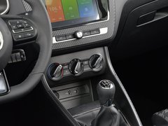 MG ZS 2018款 1.5L 手动65寸巨幕天窗版 国V