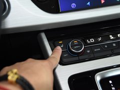 博越 2018款 1.8TD DCT两驱智联型4G互联版