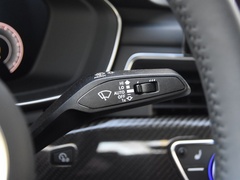 奥迪A4L 2020款 45 TFSI quattro 臻选致雅型