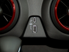 雪佛兰开拓者 2020款 RS 650T Twin-Clutch四驱7座擎版