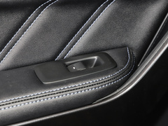 撼路者 2020款 运动版 2.3T 汽油自动四驱豪华版 5座