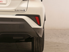 丰田C-HR EV 2020款  尊贵天窗版