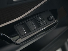 丰田C-HR EV 2020款  尊贵天窗版