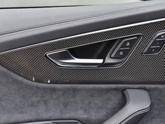 奥迪SQ7 2024款 4.0 TFSI 暗夜骑士版