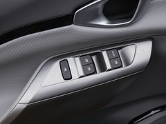 新宝骏RC-5 2020款 1.5L 手动智耀豪华型