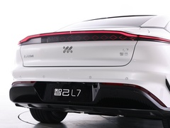 智己L7 2022款  Pro版