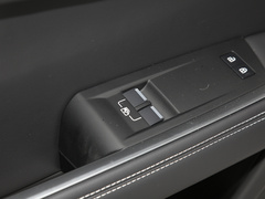捷豹XEL 2021款 2.0T 200PS R-DYNAMIC 青春运动版