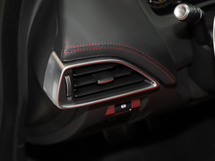 捷豹XEL 2021款 2.0T 250PS 曜黑运动版