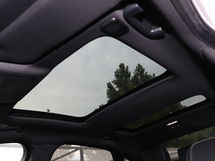 捷豹XFL 2021款 XFL 2.0T P250 四驱曜黑运动版