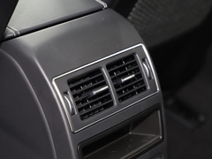 捷豹XFL 2021款 XFL 2.0T P250 四驱曜黑运动版