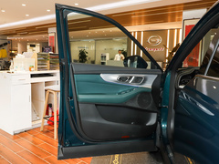 传祺GS8 2022款 领航系列 2.0TGDI 两驱豪华智联版6座 