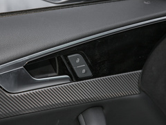 奥迪A4L 2022款 40 TFSI quattro RS套件燃速型