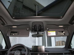 奥迪A4L 2022款 40 TFSI quattro RS套件燃速型