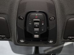 奥迪A4L 2022款 40 TFSI quattro RS套件燃速型