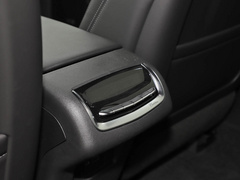 凯迪拉克XT6 2025款 2.0T 六座四驱豪华行政经典版