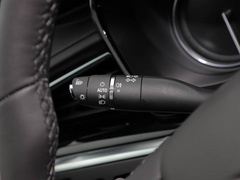 凯迪拉克XT6 2025款 2.0T 六座四驱豪华行政经典版