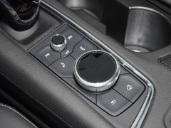 凯迪拉克XT6 2025款 2.0T 六座四驱豪华行政经典版