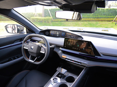 长安UNI-V 2022款 1.5T 智慧领航型