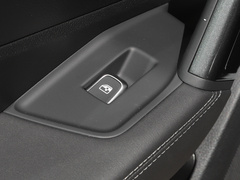 奥迪Q2L 2022款 35 TFSI 进取致雅型