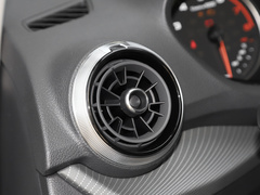 奥迪Q2L 2022款 35 TFSI 进取致雅型