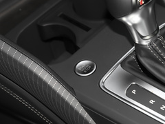 奥迪Q2L 2022款 35 TFSI 进取致雅型