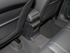 奥迪Q2L 2022款 35 TFSI 进取致雅型