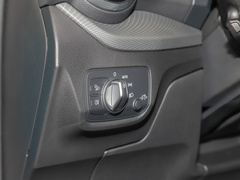 奥迪Q2L 2022款 35 TFSI 进取致雅型