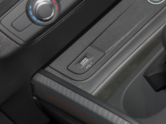 奥迪Q2L 2022款 35 TFSI 进取致雅型