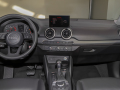 奥迪Q2L 2022款 35 TFSI 进取致雅型