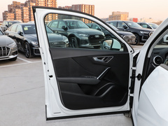 奥迪Q2L 2022款 35 TFSI 进取致雅型
